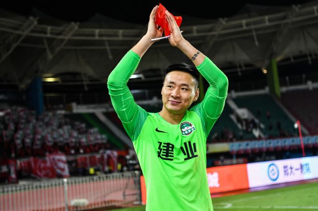 让谢娜大呼“要 一代歌后姚莉去世 曾以“玫瑰玫瑰我爱你”出名 2019-07-19 姚莉从上世纪30年代出道，直到60年代退出歌坛，经历了30多年的歌唱生涯，灌录了数百张唱片。